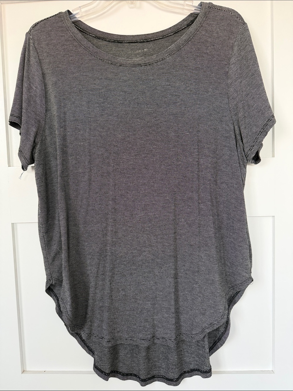 Halogen Heather Gray & Black Short Sleeve Scoop Neck Tee